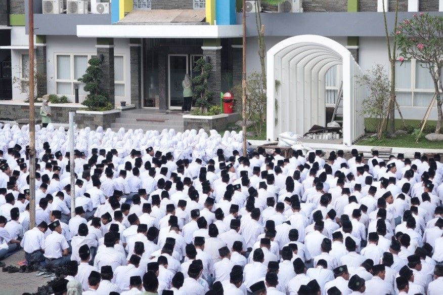 SMA Wachid Hasyim 2 Taman Gelar Acara Peringatan Isra’ Mi’raj Nabi Muhammad SAW