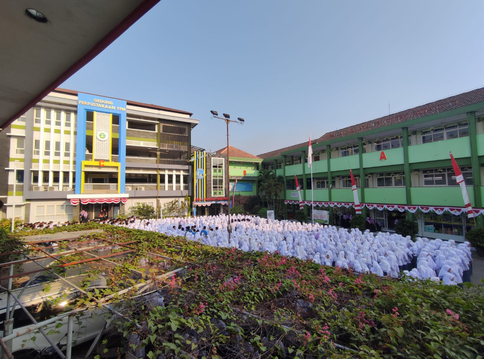 Sirine Menggema, Siswa Siswi Panik Simulasi Kebakaran di SMA Wachid Hasyim 2 Bikin Deg-degan!